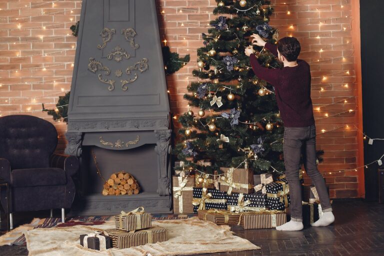 Dekorasi Pohon Natal
