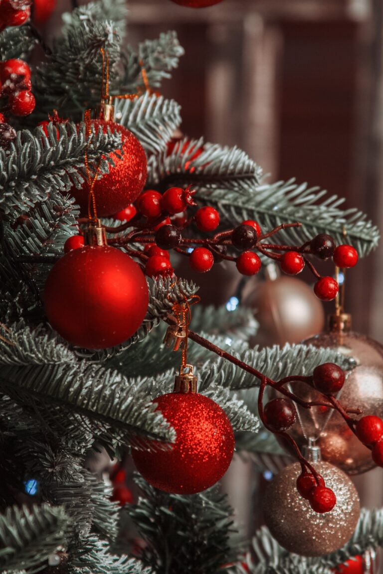 Hiasan Pengisi Pohon Natal