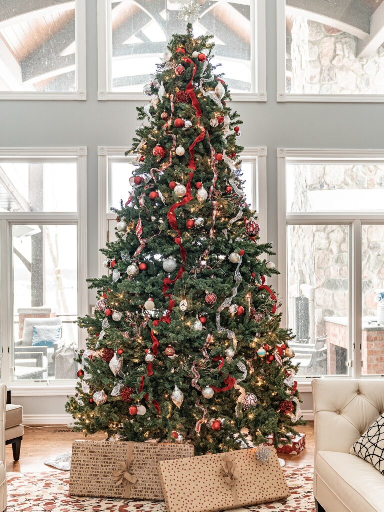 Pohon Natal Merah